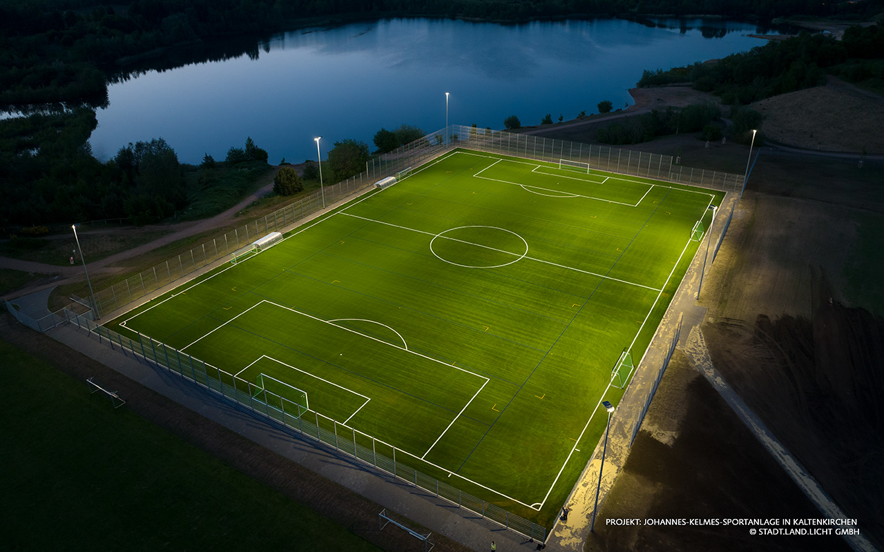 Sportplatz Flutlichtanlage auf LED umrüsten